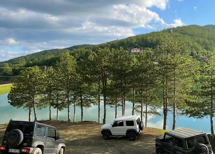 Discovery Compass Luxury tent Tirana